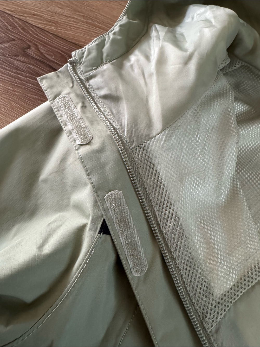 The North Face Women's Waterproof Hooded - Antora Jacket (Size M) - Picture 7 of 9